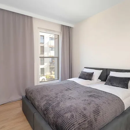 Apartment Spacious Apartment Close To The Airport Poznan Lesnych Skrzatow 21A By Heyrent *