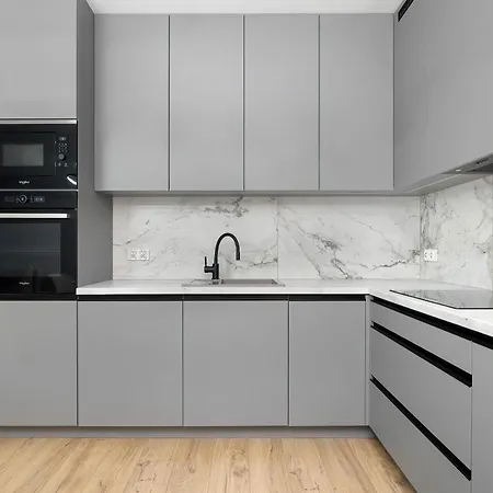 Apartment Spacious Apartment Close To The Airport Poznan Lesnych Skrzatow 21A By Heyrent Posen
