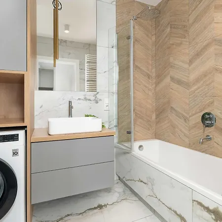 Apartment Spacious Apartment Close To The Airport Poznan Lesnych Skrzatow 21A By Heyrent Posen